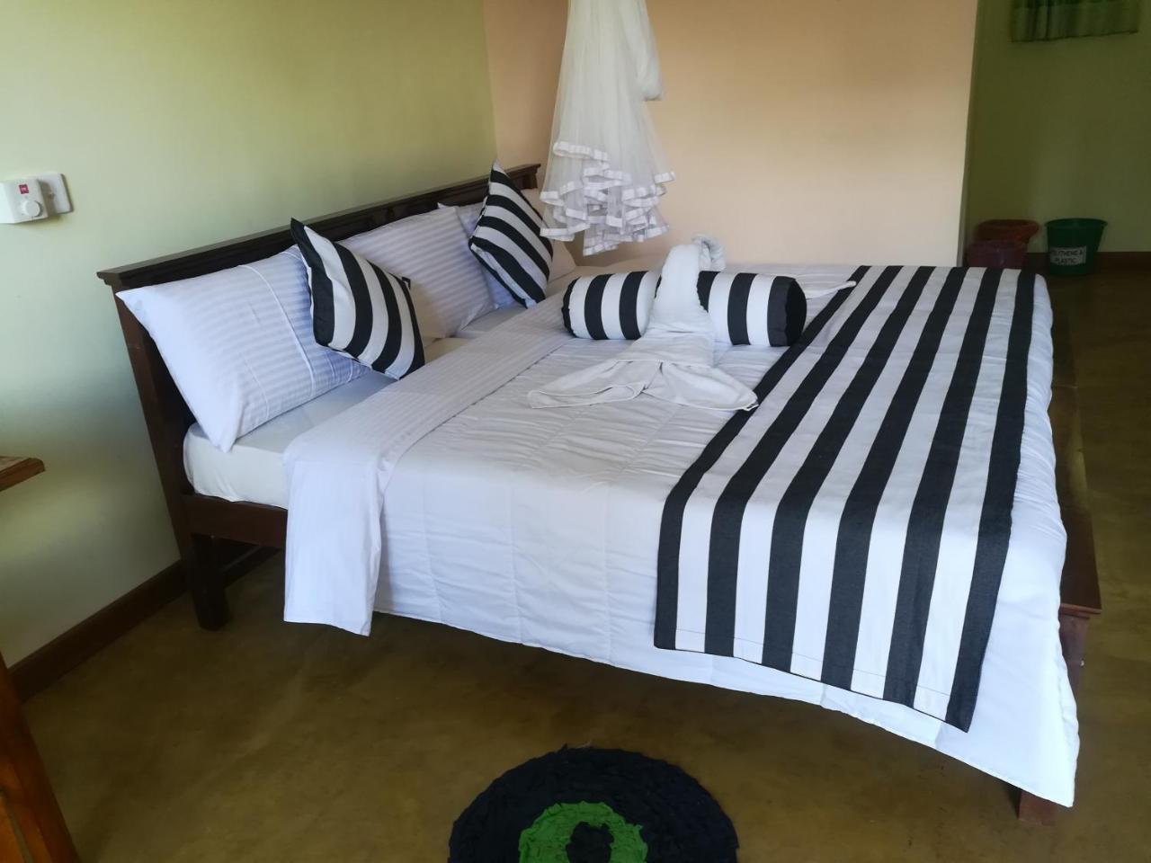 Dinaro Guest Hotel Ella Phòng bức ảnh